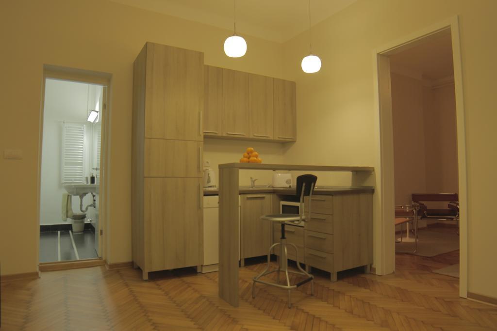 Apartments Tesla Belgrad Rum bild